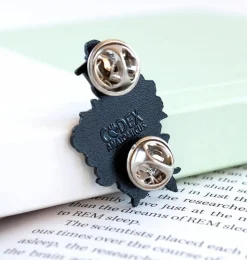 Codex Anatomicus Enamel Pins^Syringe with flowers - Enamel pin